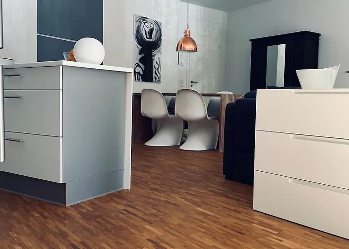 Design With River View Apartment *